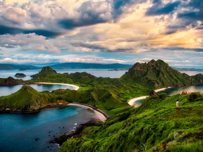 Top 12 Most Beautiful Islands in the World