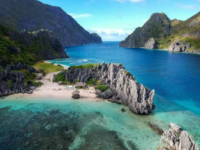 Top 10 Most Beautiful Islands in the South Pacific